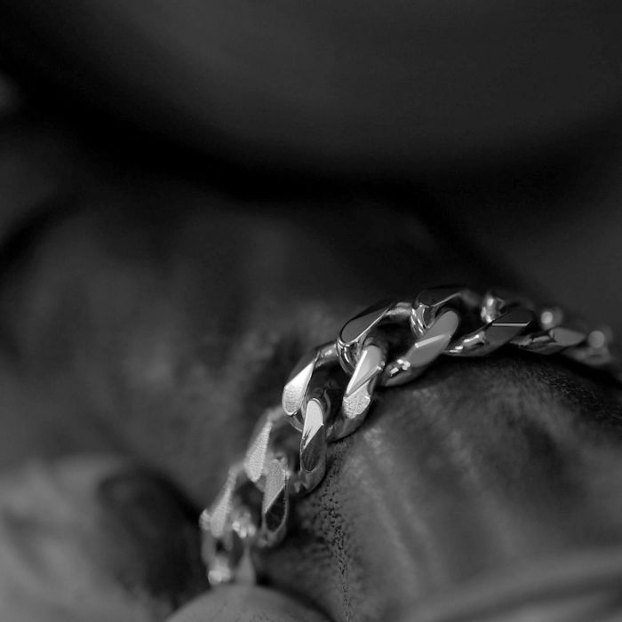 Sterling Silver 9.3mm Diamond Cut Curb Link Bracelet