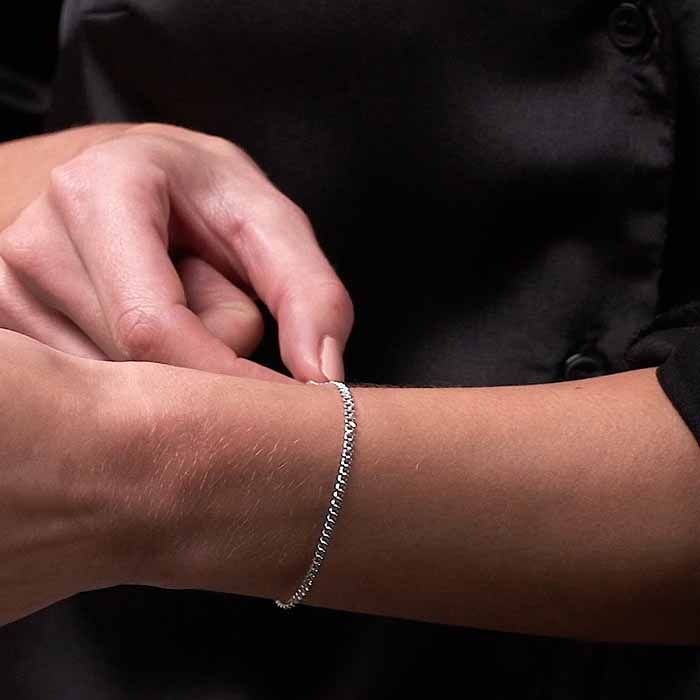 Sterling Silver 2.4mm Diamond Cut Curb Link Bracelet