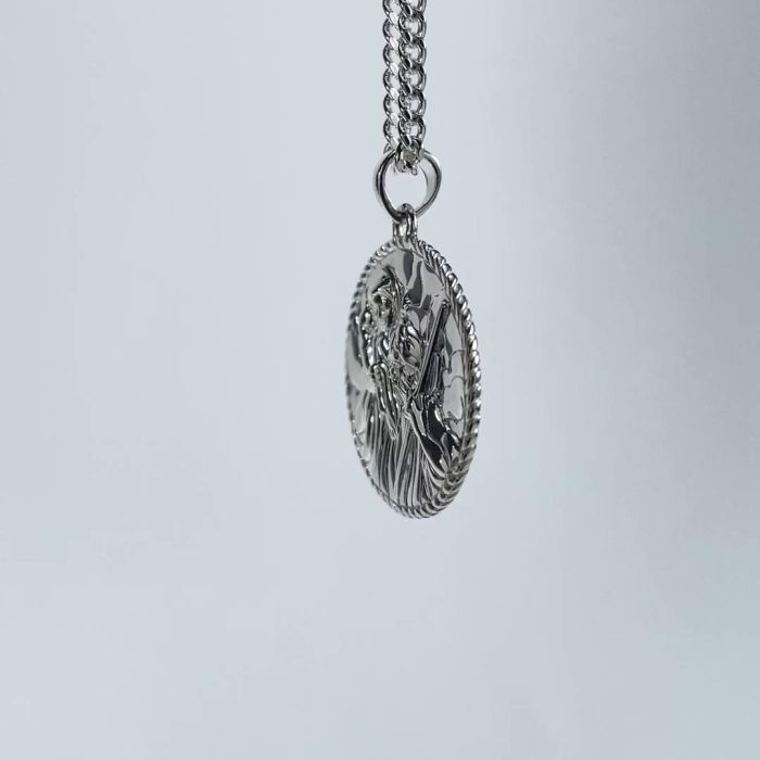 Sterling Silver 24mm Round St Christopher Necklace with Curb Chain