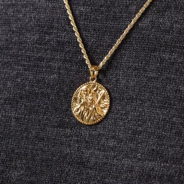 Gold plated Sterling Silver  20mm Round St Christopher Necklace with Rope Chain